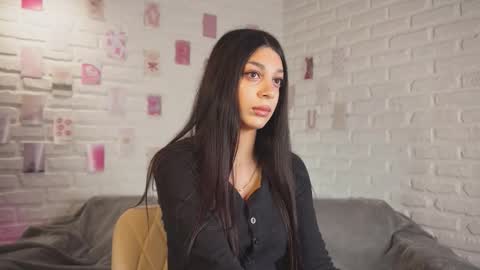 Kiki online show from October 19, 4:02 am