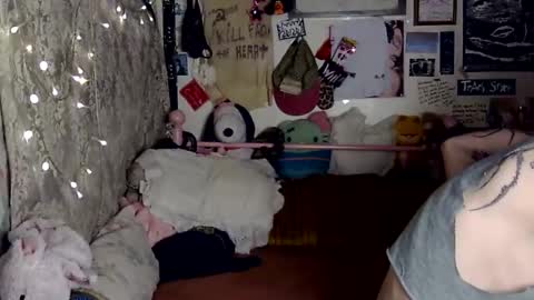 cher strauberry online show from May 24, 5:56 am