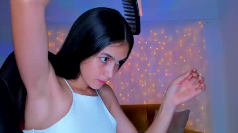 Snapshot of cherylbutler chatting on December 17, 7:37 pm Cheryl online show from December 17, 7:37 pm