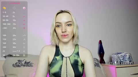 Snapshot of cherylmason chatting on February 19, 10:09 pm Cheryl online show from February 19, 10:09 pm