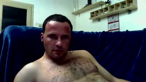 Snapshot of cheryloverboy chatting on December 6, 12:23 am cheryloverboy online show from December 6, 12:23 am