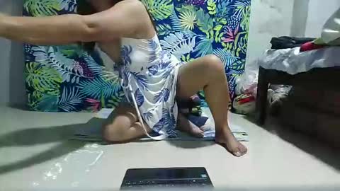 chewyberries online show from March 26, 5:57 am