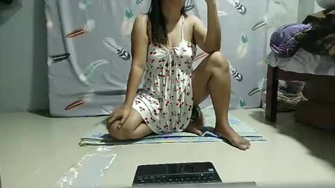 chewyberries online show from April 10, 2:06 am