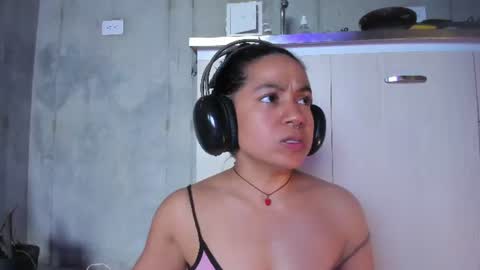 Snapshot of chiarafustox chatting on June 25, 7:40 pm Chiara fustox online show from June 25, 7:40 pm