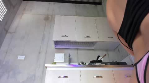 Snapshot of chiarafustox chatting on July 10, 7:05 pm Chiara fustox online show from July 10, 7:05 pm