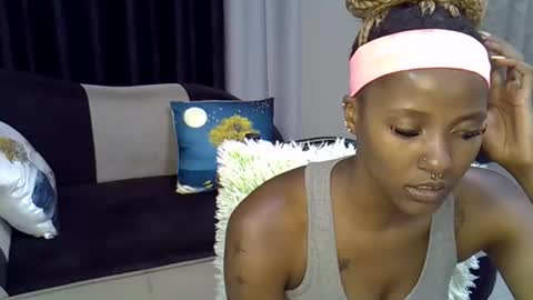 Chill esther online show from January 17, 4:43 pm