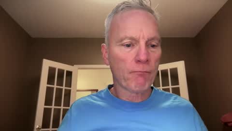 Snapshot of chill_with_john chatting on October 23, 1:10 pm John online show from October 23, 1:10 pm