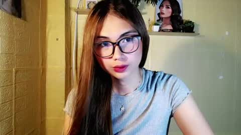 Snapshot of chinitaluxe chatting on June 25, 11:09 pm Chinita online show from June 25, 11:09 pm