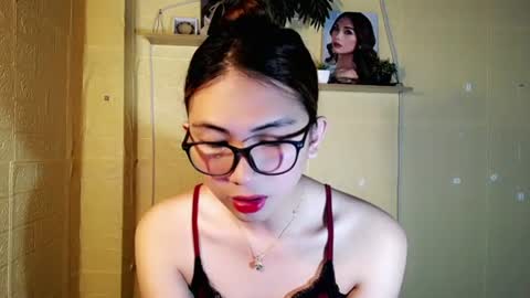 Snapshot of chinitaluxe chatting on July 15, 12:27 am Chinita online show from July 15, 12:27 am