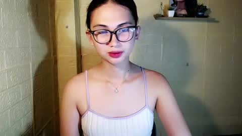 Snapshot of chinitaluxe chatting on July 26, 12:12 pm Chinita online show from July 26, 12:12 pm