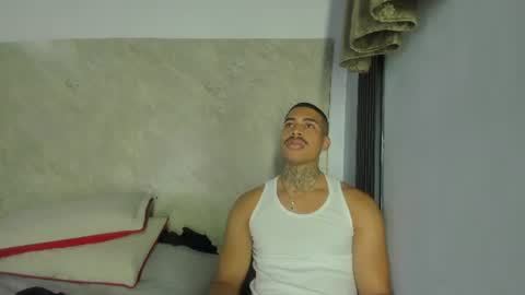 Chris  online show from June 9, 12:39 pm