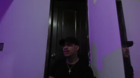 Snapshot of chirshot21_ chatting on July 17, 12:34 pm Chris online show from July 17, 12:34 pm