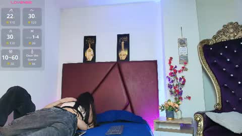 chlloe_fox online show from July 1, 7:57 pm