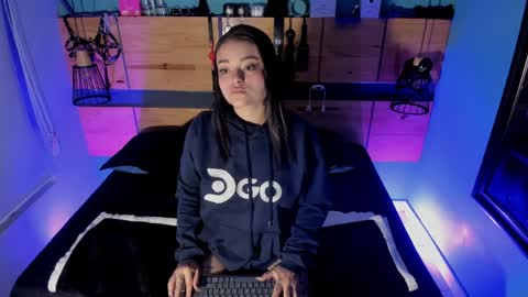 Chloeallennn  online show from April 11, 9:13 am