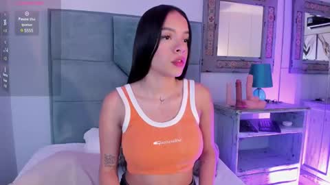 Snapshot of chloe__evans_ chatting on January 19, 9:34 pm Chloe online show from January 19, 9:34 pm