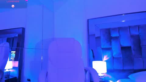 Snapshot of chloe__evans_ chatting on January 25, 2:47 pm Chloe online show from January 25, 2:47 pm