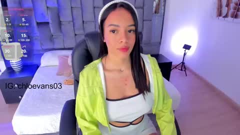 Snapshot of chloe__evans_ chatting on March 7, 11:40 am Chloe online show from March 7, 11:40 am
