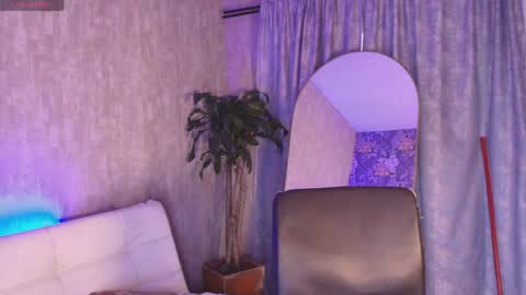Chloe online show from May 28, 8:17 pm