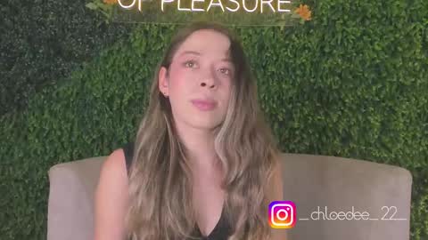 Chloe online show from October 2, 12:45 pm