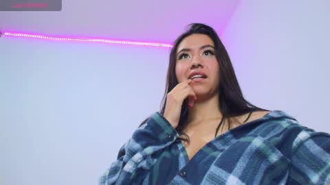 chloe_desire11 online show from May 18, 10:54 am