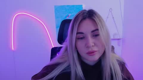 Snapshot of chloe_diva chatting on November 20, 7:30 am Chloe online show from November 20, 7:30 am