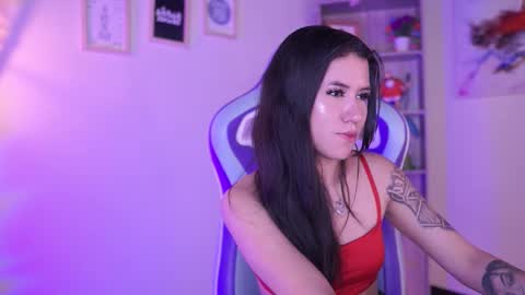 CLOE  online show from January 14, 4:34 pm