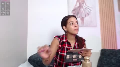 chloe_peach_ online show from February 4, 12:11 pm