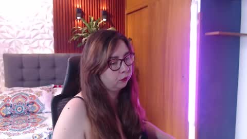 chloe_prg online show from February 17, 3:53 pm