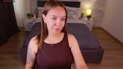 Chloe Sapphire online show from August 6, 8:05 am