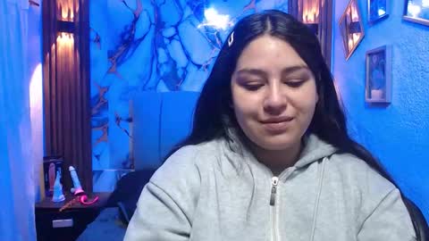 chloe_smith5 online show from February 12, 1:28 pm