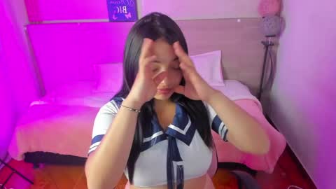 chloe_stark_ online show from May 14, 11:39 am