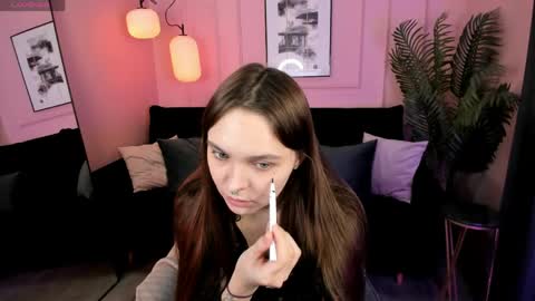 Chloe online show from May 24, 5:56 am