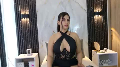 chloe online show from January 13, 10:37 pm