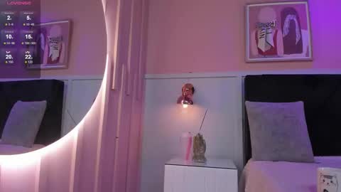   online show from January 9, 7:26 pm