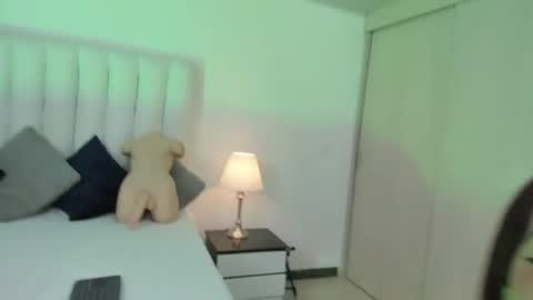 Snapshot of chloe_wilson7 chatting on July 3, 12:11 pm chloe_wilson7 online show from July 3, 12:11 pm