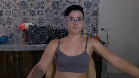 Eva and Sandra online show from February 21, 8:18 am