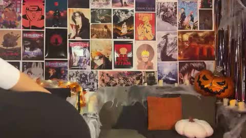 chloe online show from October 31, 10:22 pm