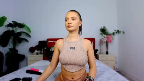 Chloe online show from November 5, 6:13 am