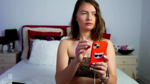 Chloe online show from May 27, 7:27 am