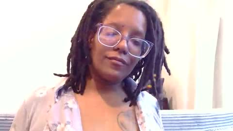 Chloe online show from May 23, 10:25 pm