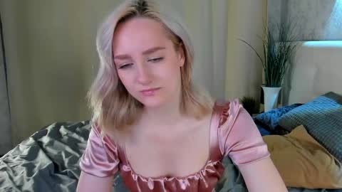 Snapshot of chloedeccker chatting on May 23, 1:22 am Chloe Deccker online show from May 23, 1:22 am