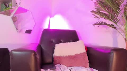 Chloe  online show from February 19, 12:03 am