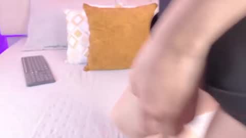 chloeferreira online show from July 30, 4:00 am