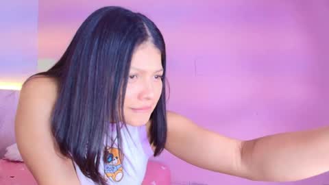 Snapshot of chloeh18 chatting on June 12, 4:06 pm chloeh18 online show from June 12, 4:06 pm