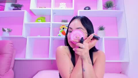 Chloe online show from January 8, 11:34 am