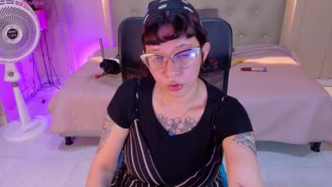 Chloe rosse online show from March 18, 1:31 am