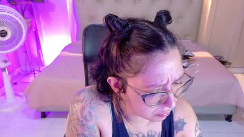 Chloe rosse online show from May 21, 1:34 am