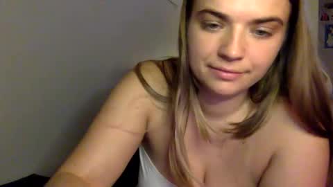 Snapshot of chloesays chatting on January 10, 7:04 pm Chloe Lane online show from January 10, 7:04 pm