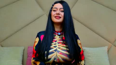 Snapshot of chloevee chatting on March 25, 6:19 am Chloe Vee online show from March 25, 6:19 am