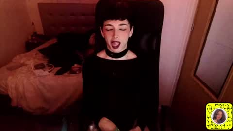 chloevenommm online show from July 12, 4:25 am